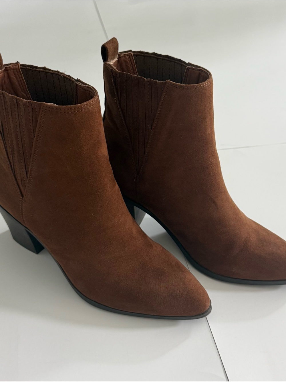 Esprit Brown  Suede Confort Ankle Booties Ribbed Elastic Side Panels Size 7.5.